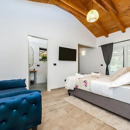 Ferienhaus Mediterranes Mit 3 Klimaanlagen Und Privatem 1000m2 Garten