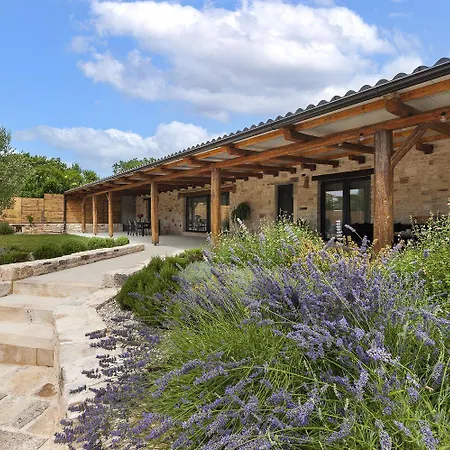 Ferienhaus Mediterranes Mit 3 Klimaanlagen Und Privatem 1000m2 Garten Rovinj